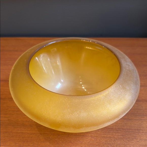 Elegant Indiana glass vintage frosted Yellow Glass Bowl large - Picture 9 of 9